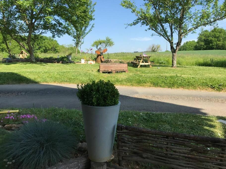 « Le Vieux Hangar » Gite A La Ferme Le Buisson-de-Cadouin Extérieur photo